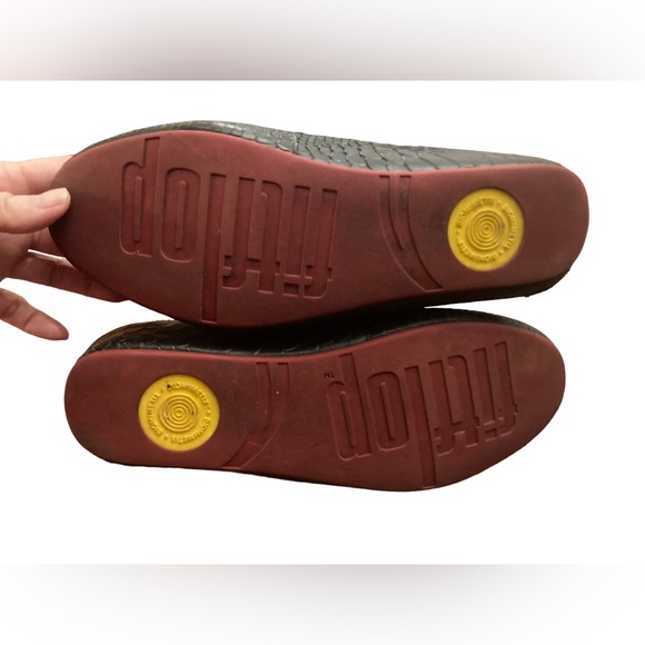 FitFlop size 8.5 EU 40 Black Ballet Flats Crocodile Embossed Cap Toe Shoes. - Picture 4 of 8